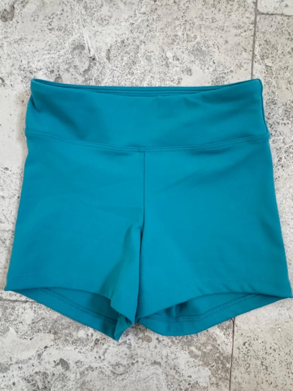Destira: Sport Tank + High Waisted Performance short , size 6. Like new.